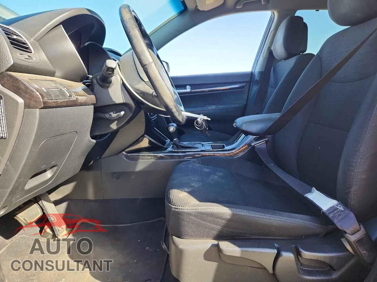 KIA SORENTO 2014 - 5XYKTCA64EG451602