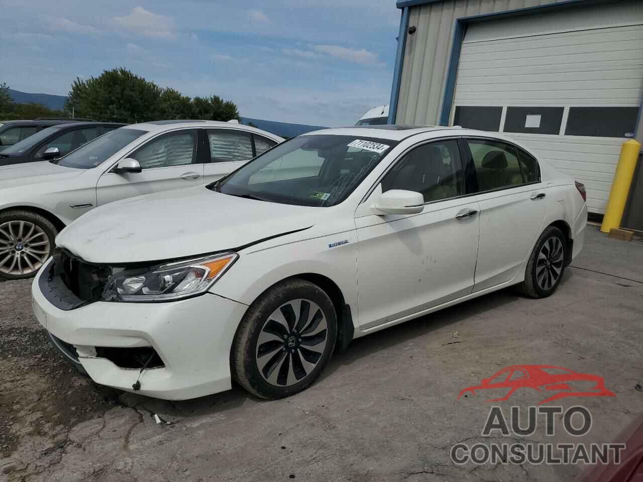 HONDA ACCORD 2017 - JHMCR6F52HC002110