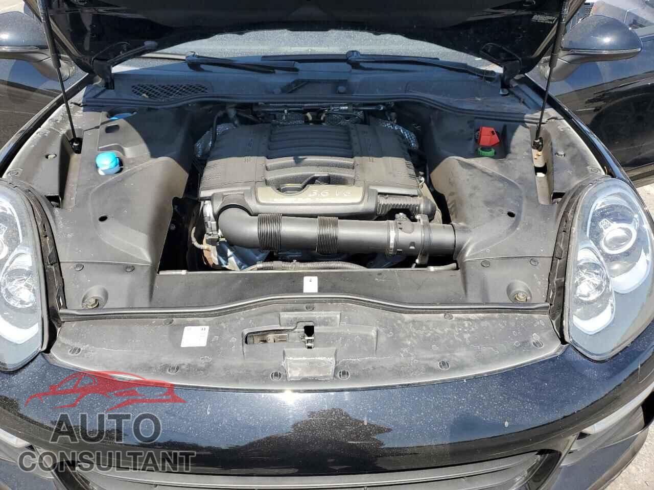 PORSCHE CAYENNE 2017 - WP1AA2A29HKA80250