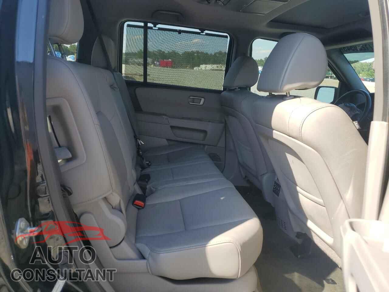 HONDA PILOT 2014 - 5FNYF3H90EB025527