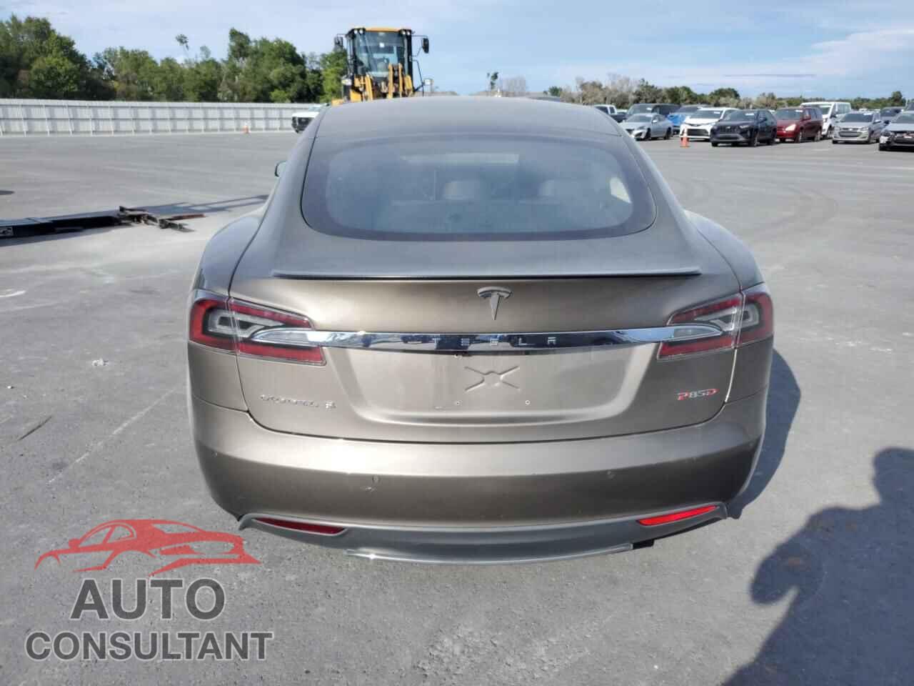 TESLA MODEL S 2015 - 5YJSA1H49FF082520