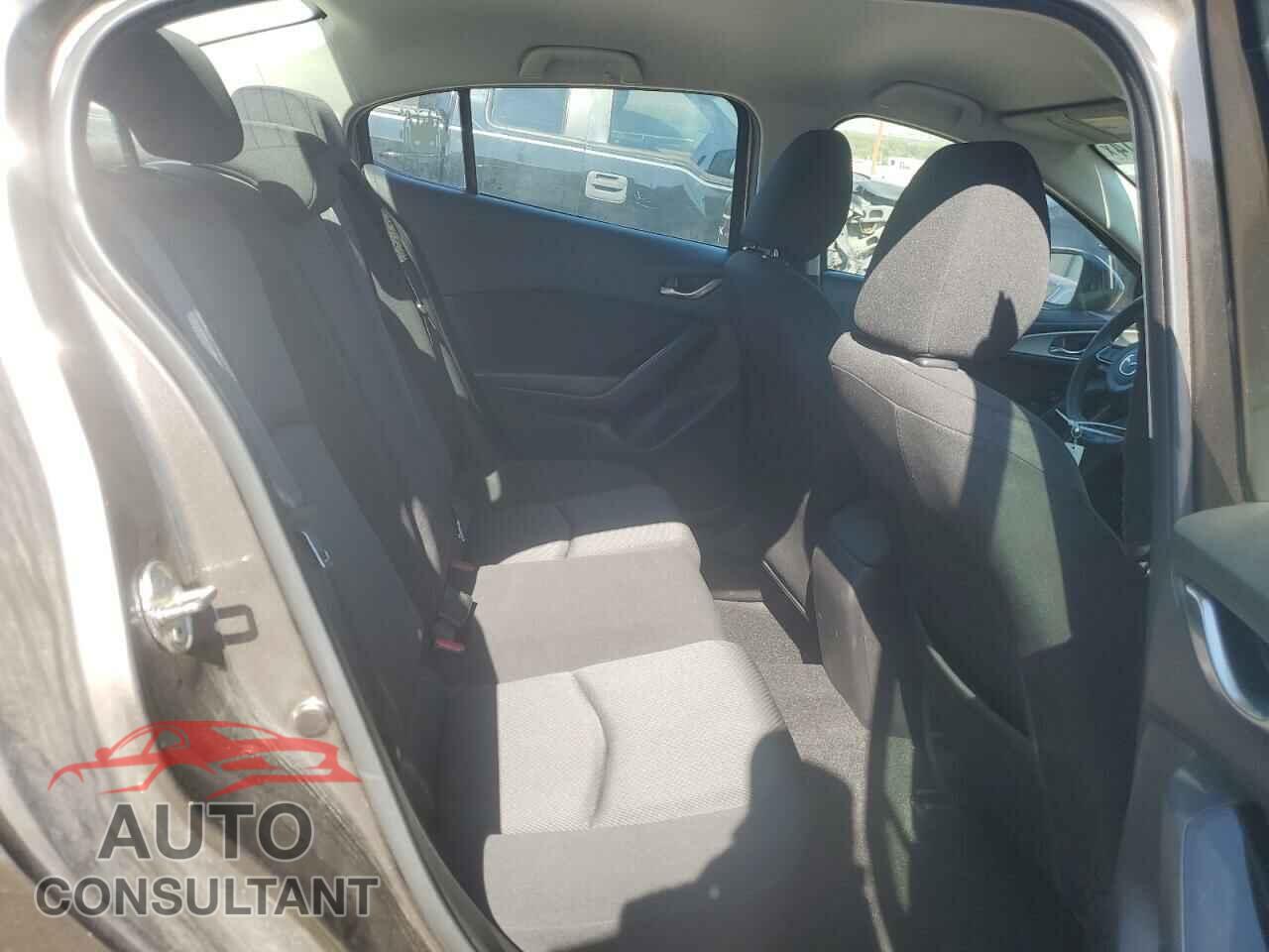 MAZDA 3 2017 - 3MZBN1U7XHM134379