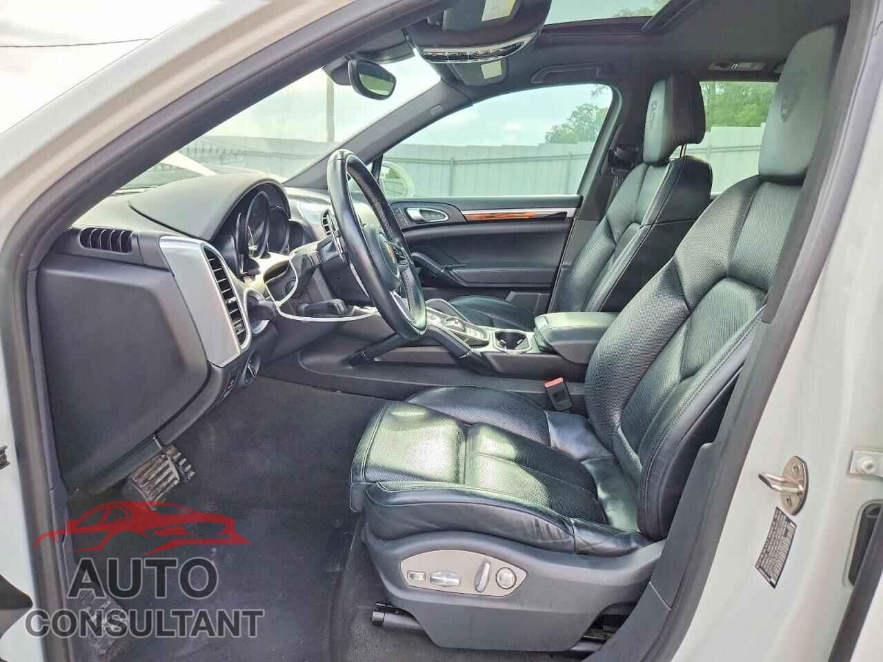 PORSCHE CAYENNE 2017 - WP1AA2A2XHKA80368