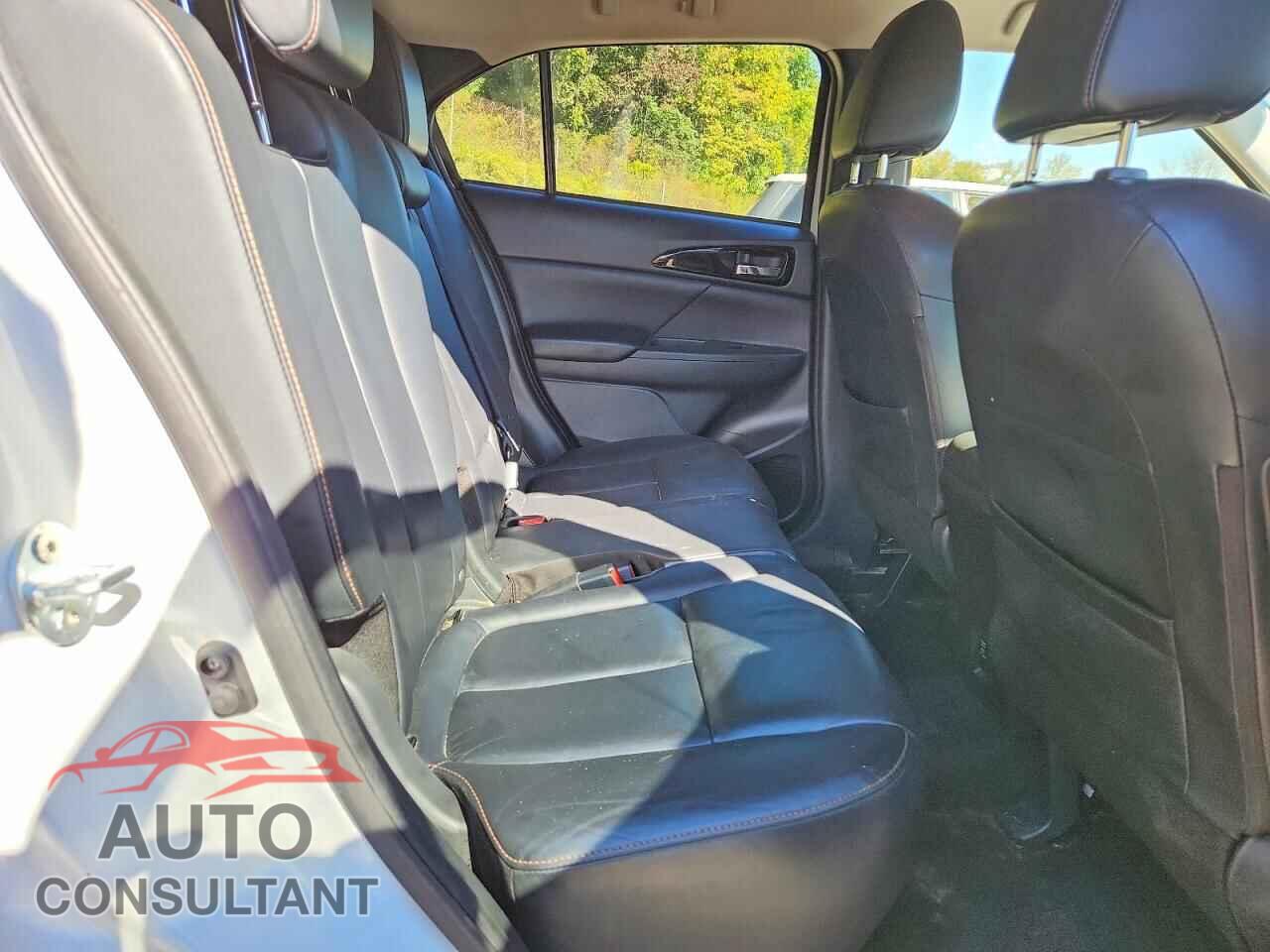 MITSUBISHI ECLIPSE 2019 - JA4AT5AA2KZ011008