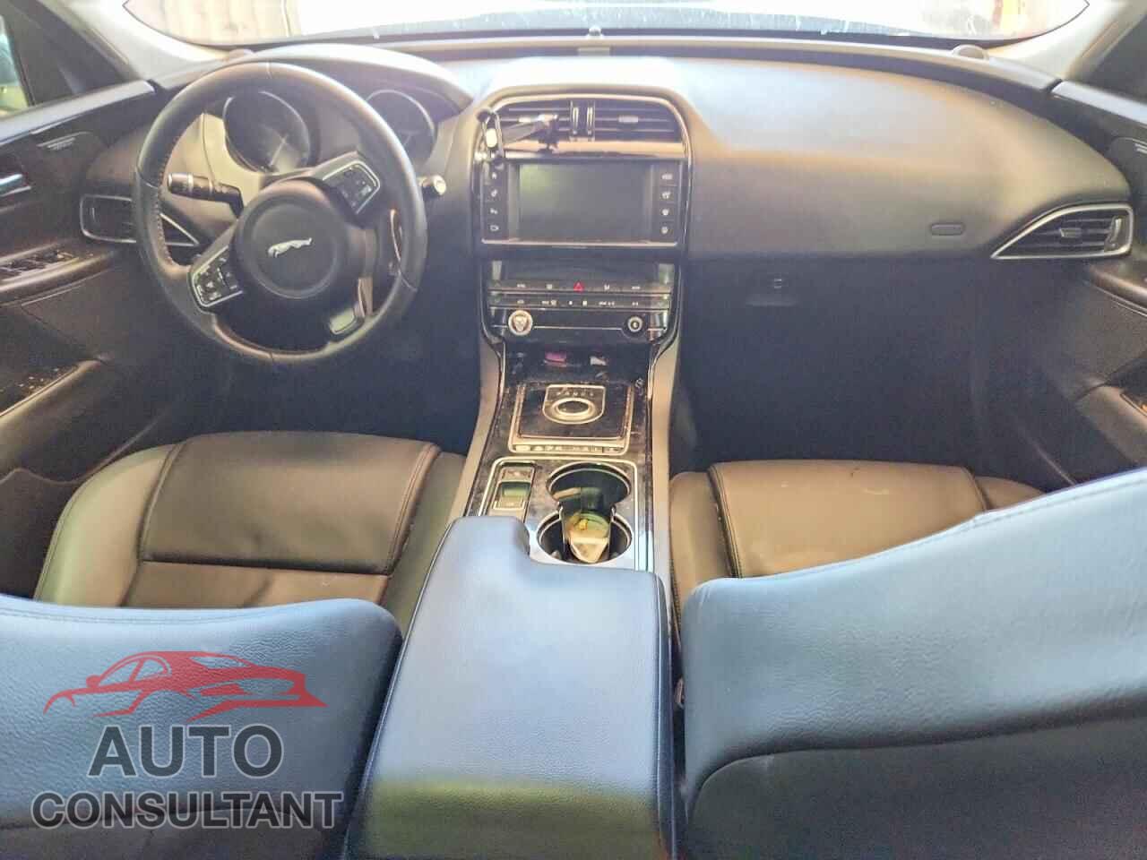 JAGUAR XE 2017 - SAJAD4BG5HA965180