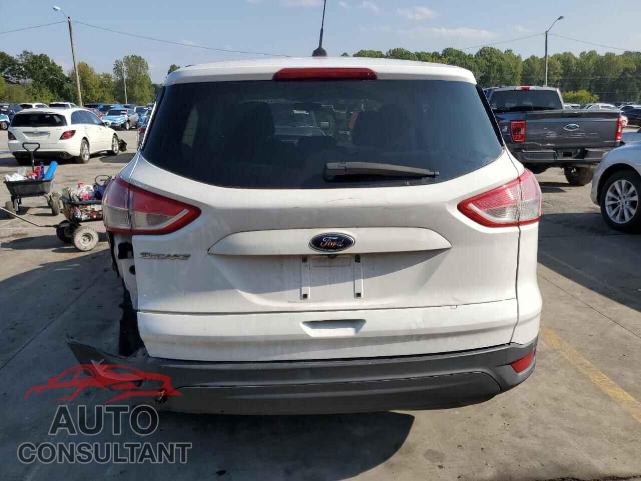 FORD ESCAPE 2016 - 1FMCU0F71GUC81746
