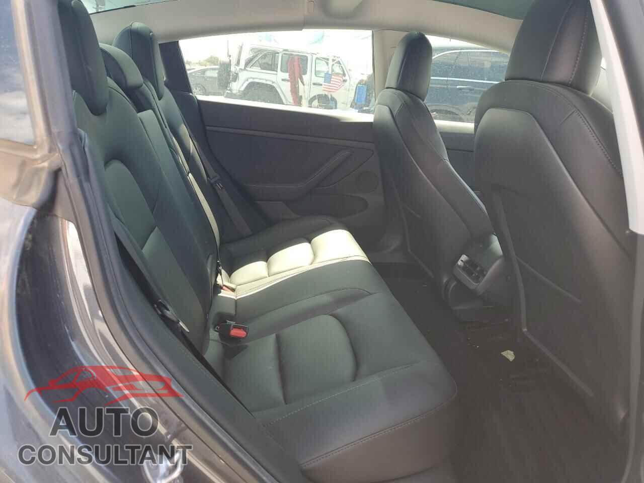 TESLA MODEL 3 2021 - 5YJ3E1ECXMF075836