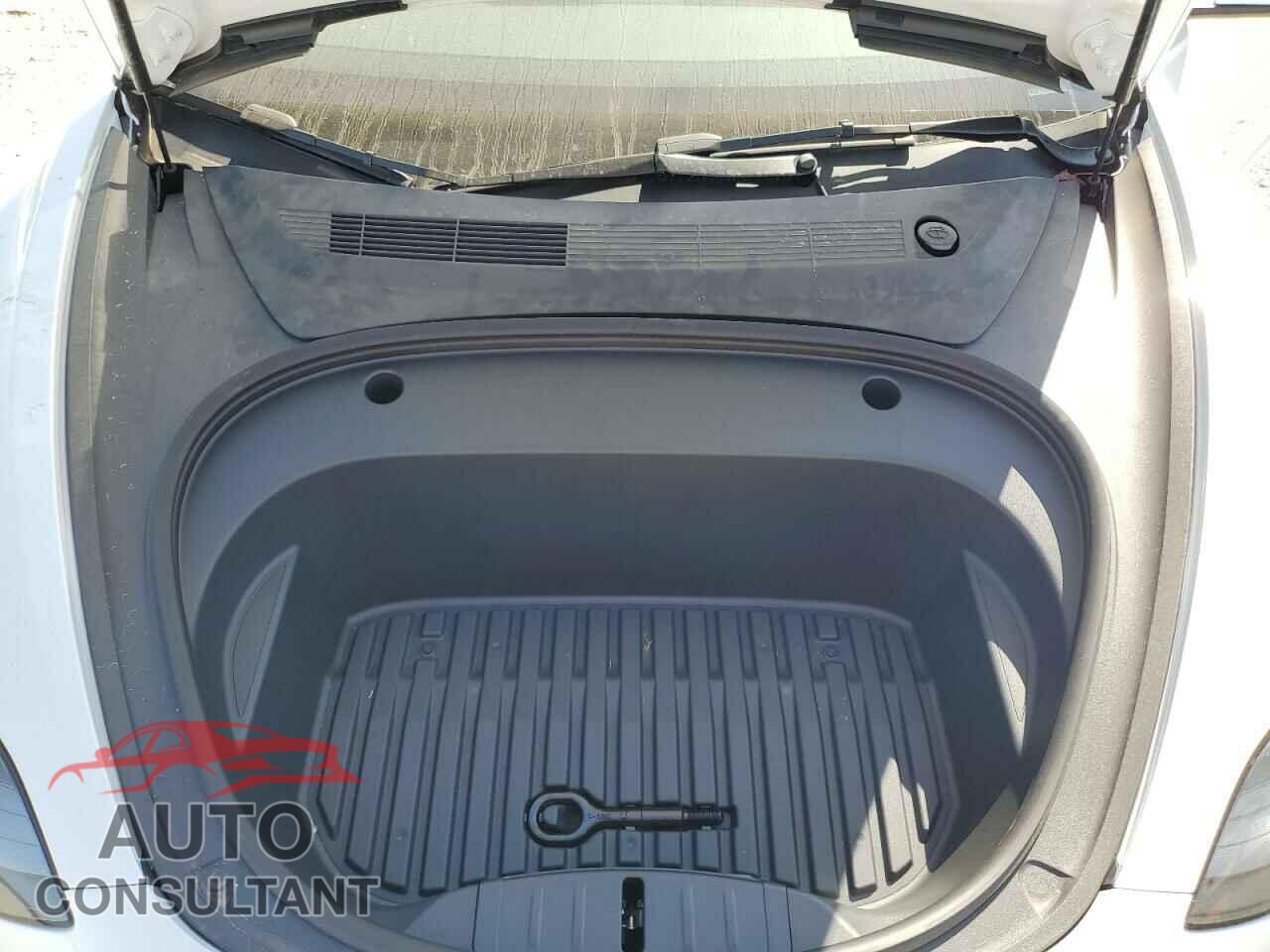 TESLA MODEL 3 2023 - 5YJ3E1EBXPF714843