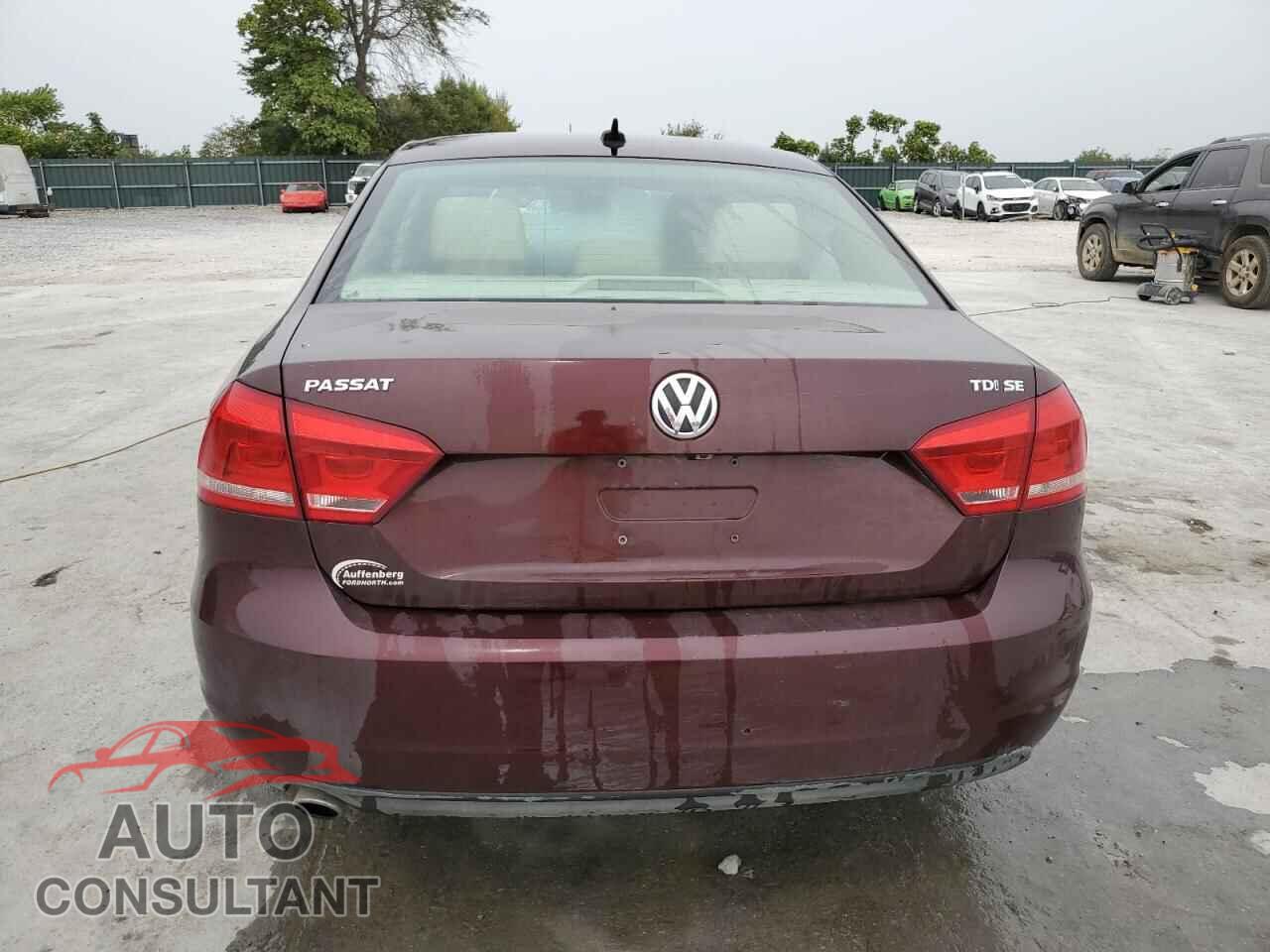 VOLKSWAGEN PASSAT 2014 - 1VWBN7A31EC008350