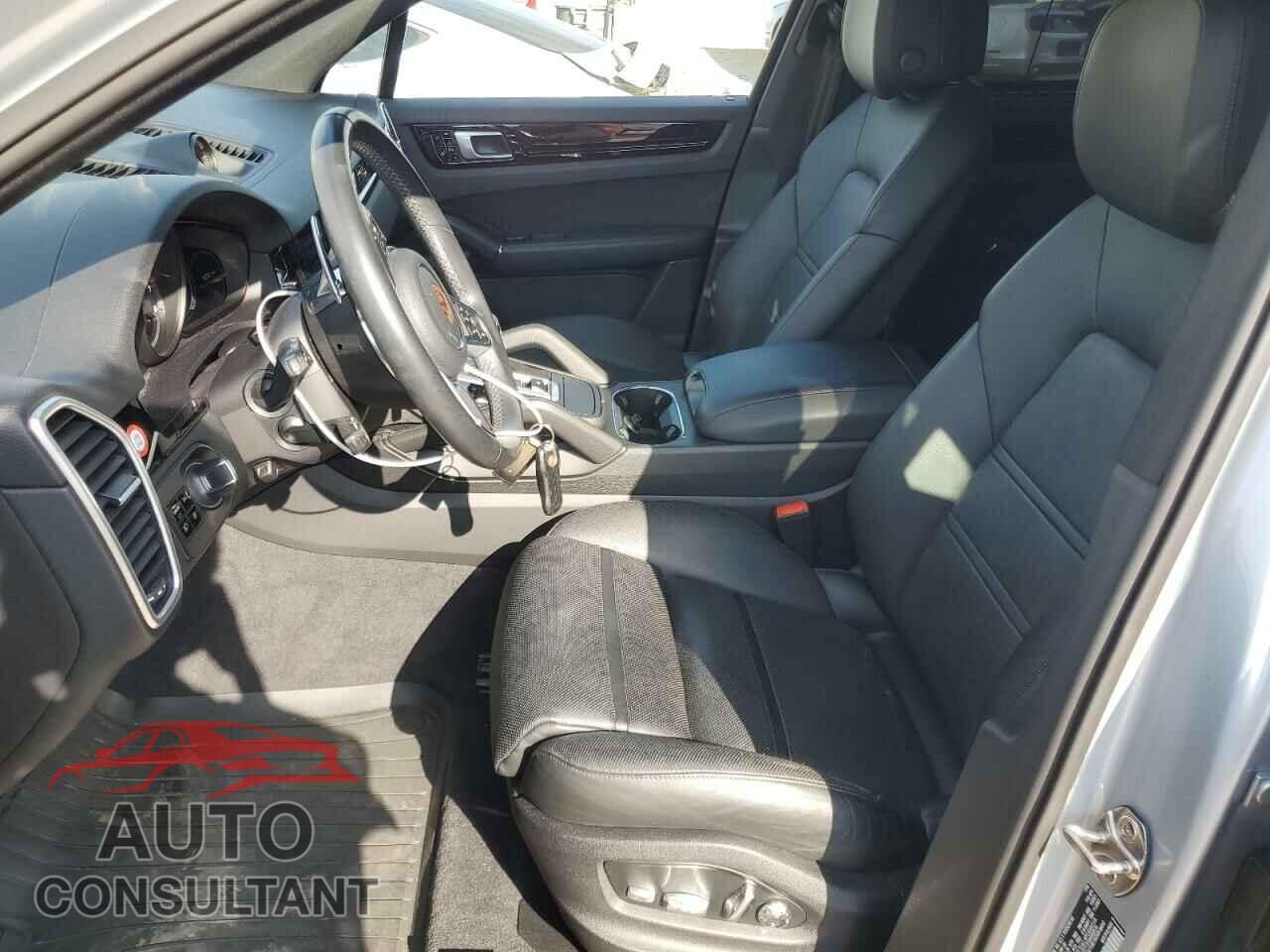 PORSCHE CAYENNE 2019 - WP1AA2AY9KDA09212