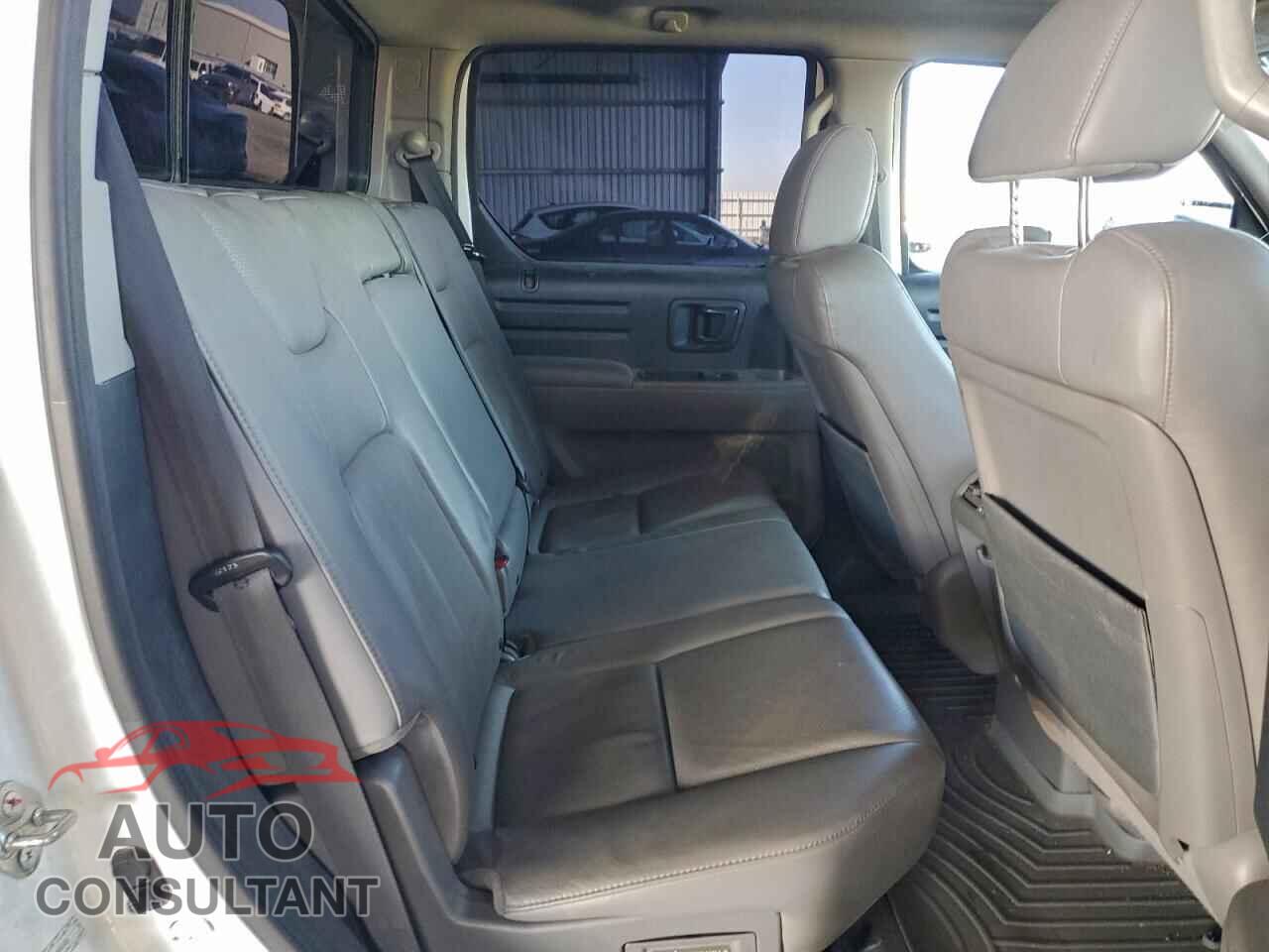 HONDA RIDGELINE 2014 - 5FPYK1F56EB001059