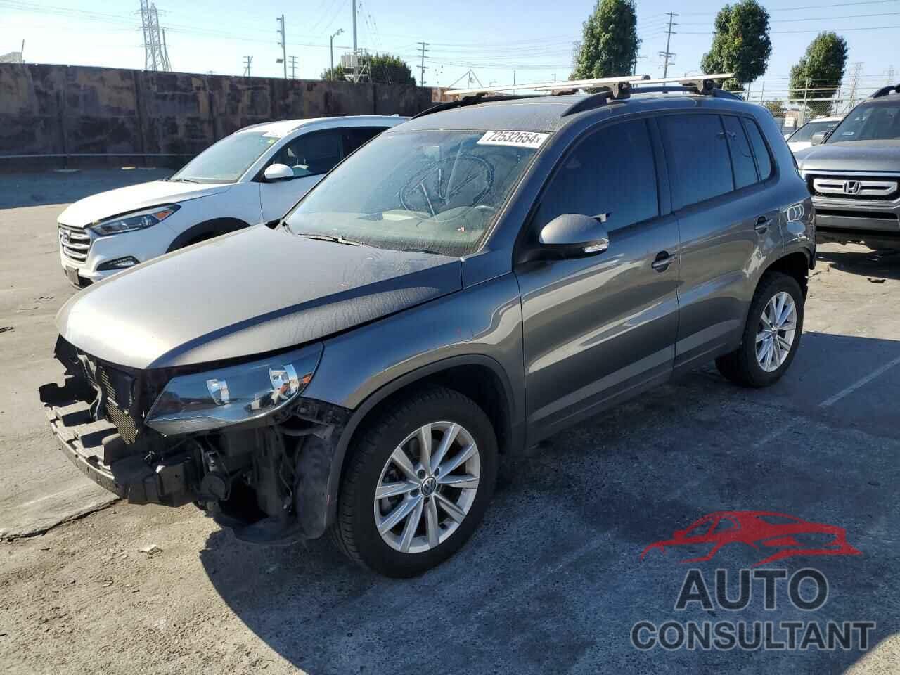 VOLKSWAGEN TIGUAN 2017 - WVGAV7AX8HK042857