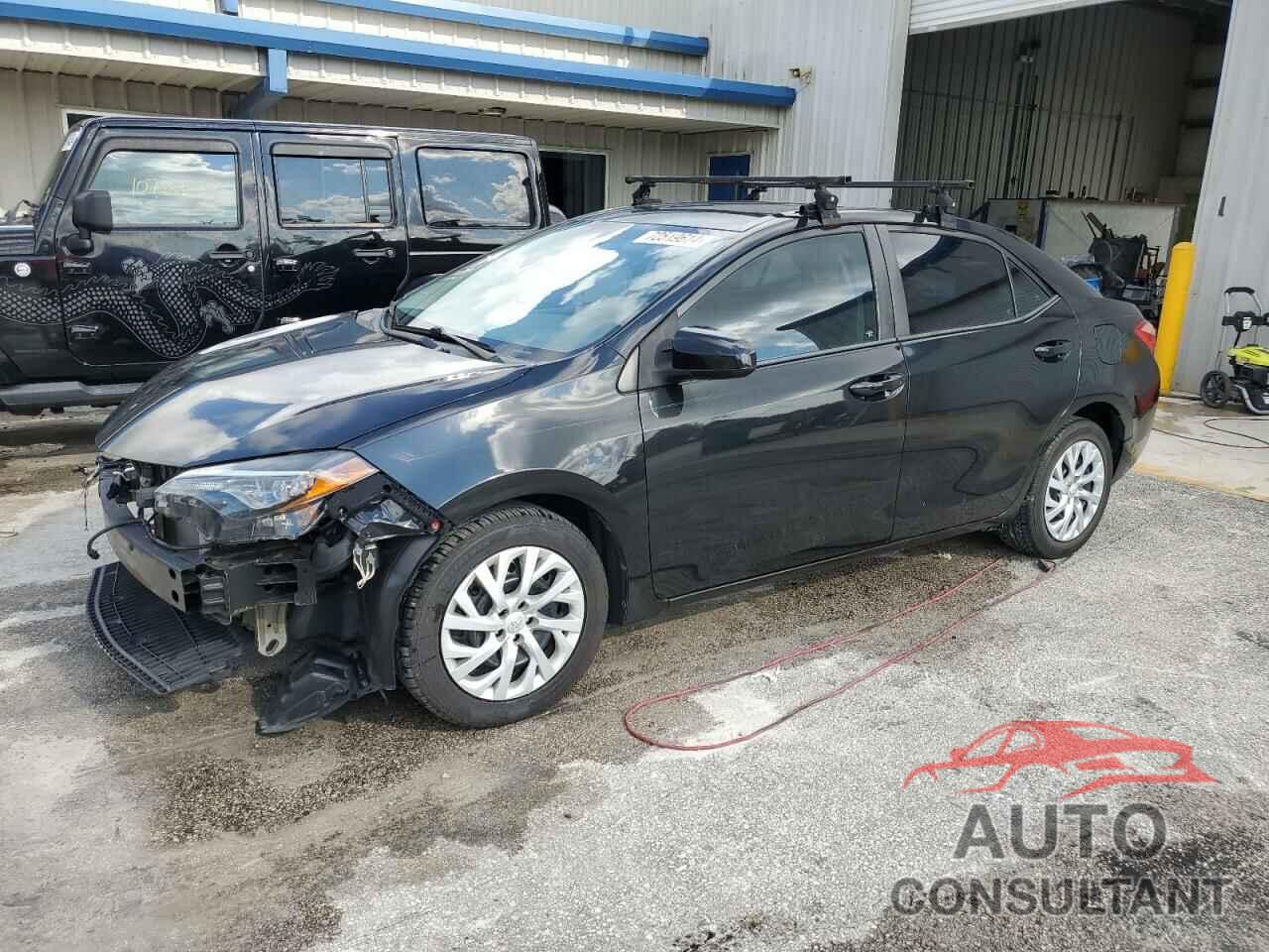 TOYOTA COROLLA 2018 - 5YFBURHE9JP748822