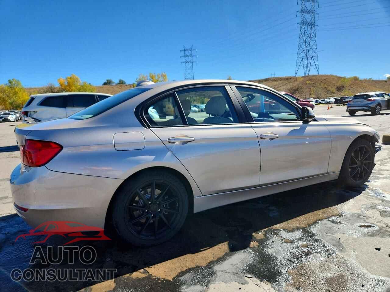 BMW 3 SERIES 2013 - WBA3A5C58DF358543