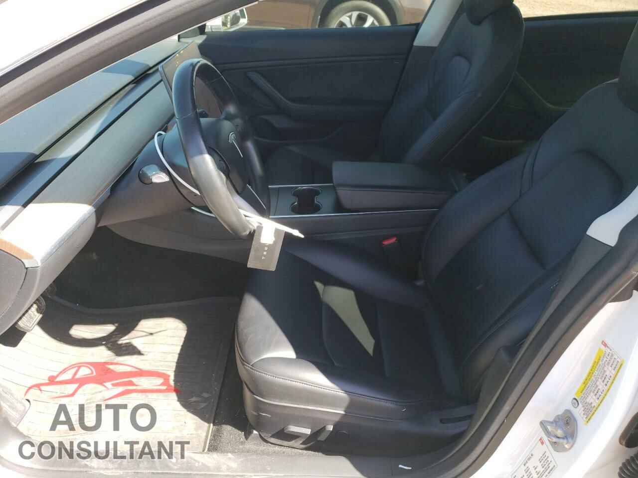 TESLA MODEL 3 2018 - 5YJ3E1EB6JF067770