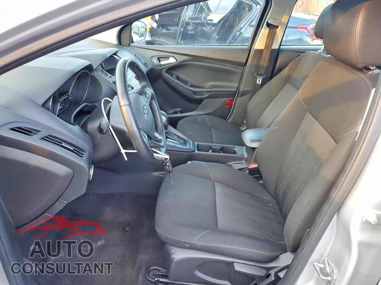FORD FOCUS 2017 - 1FADP3FE5HL340360