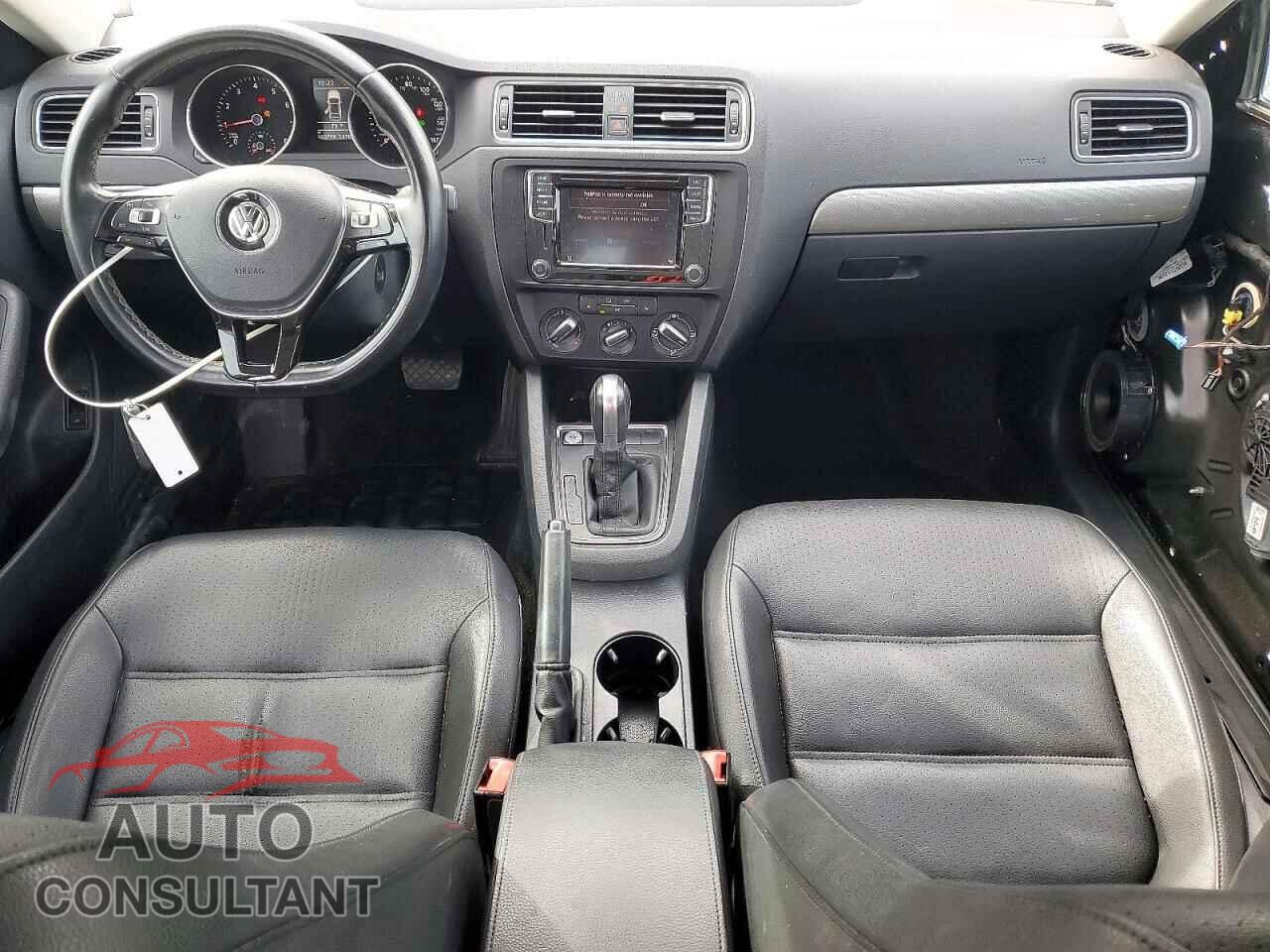 VOLKSWAGEN JETTA 2017 - 3VWDB7AJ4HM227970