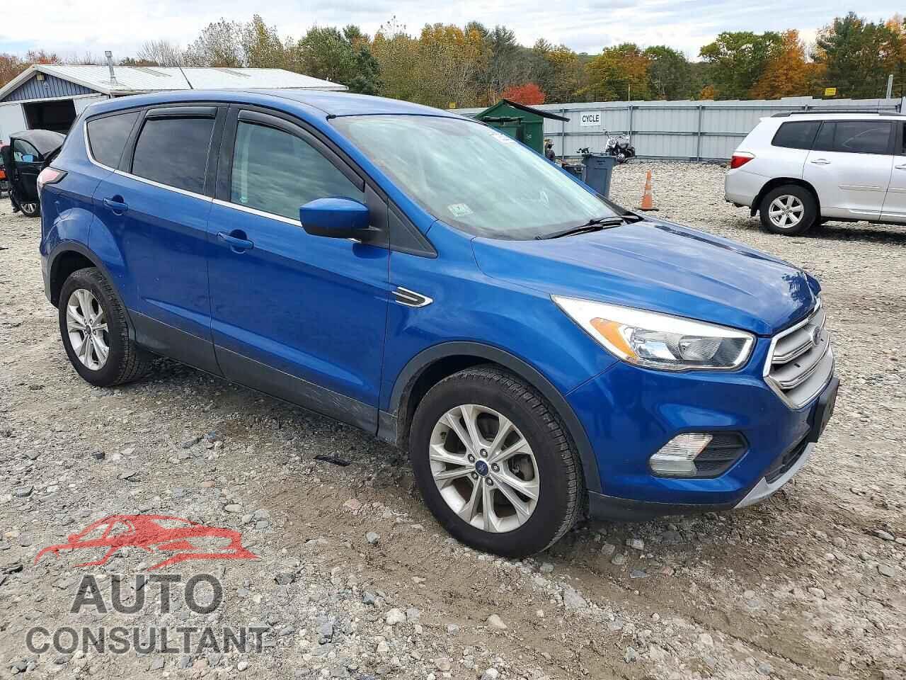 FORD ESCAPE 2017 - 1FMCU9G99HUC53506