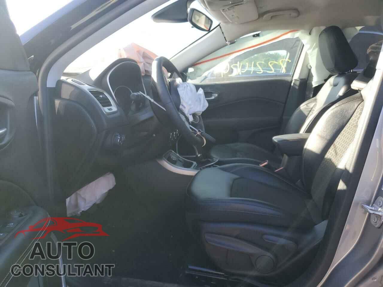 JEEP COMPASS 2018 - 3C4NJDBB4JT349711