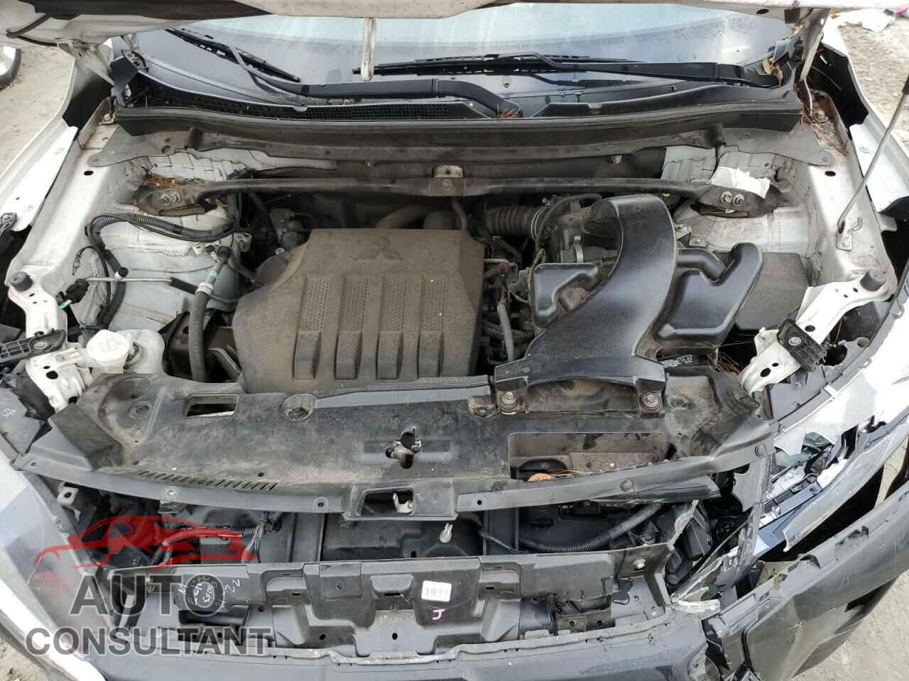 MITSUBISHI ECLIPSE 2018 - JA4AT4AA1JZ045451