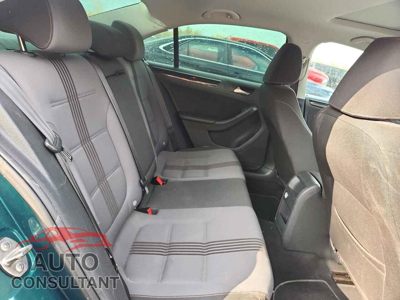 VOLKSWAGEN JETTA 2017 - 3VWDB7AJ2HM245190