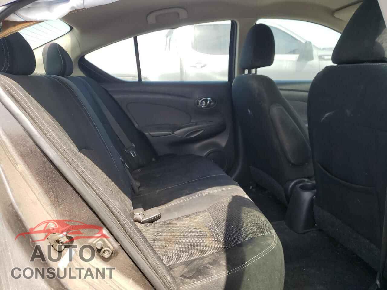 NISSAN VERSA 2015 - 3N1CN7AP1FL856330