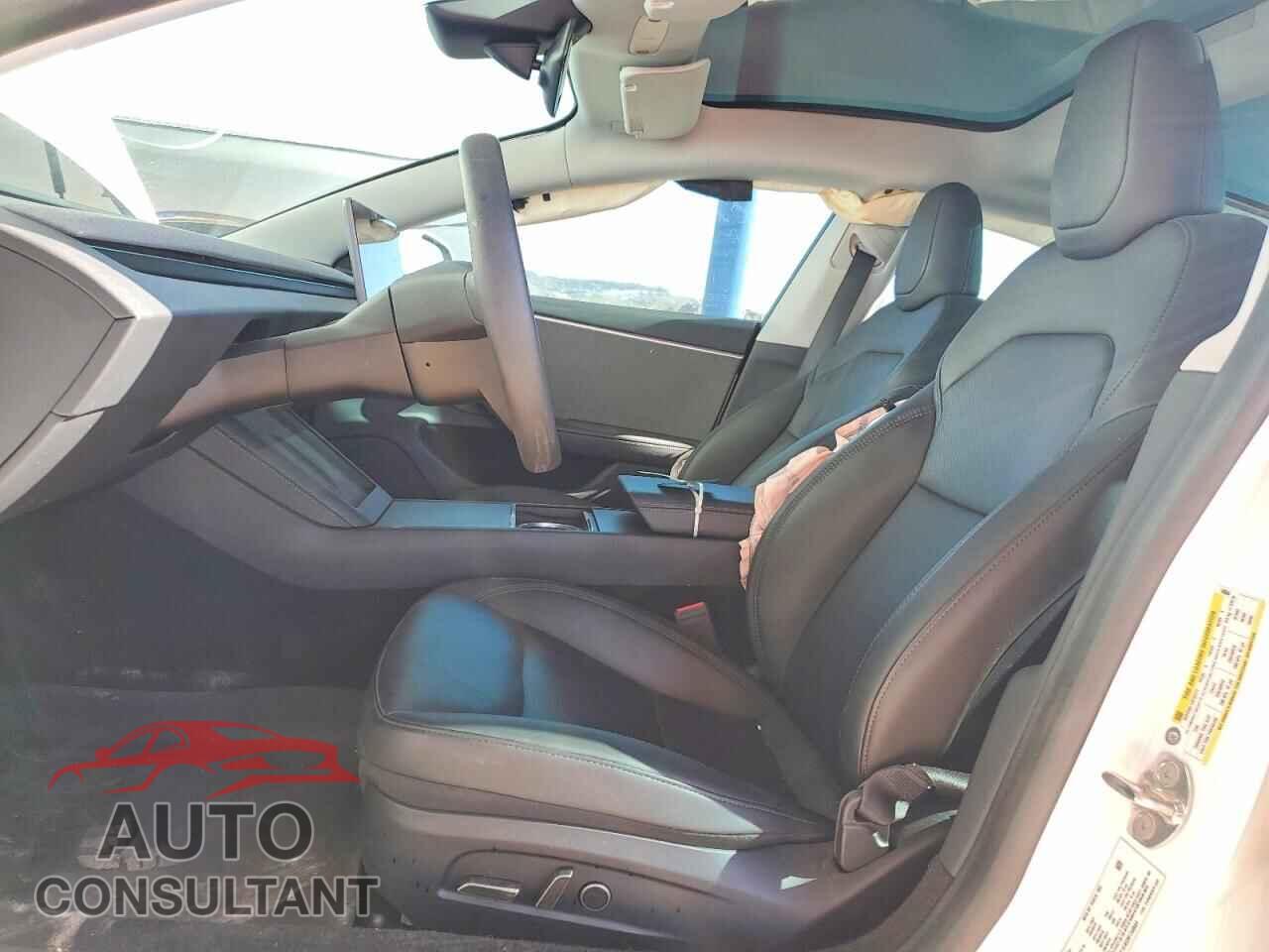 TESLA MODEL 3 2024 - 5YJ3E1EA5RF740664