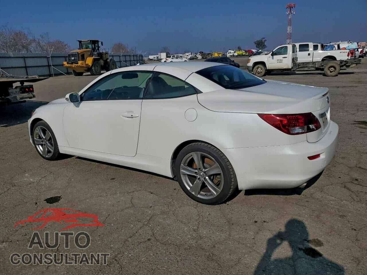 LEXUS IS 2015 - JTHFF2C29F2533333