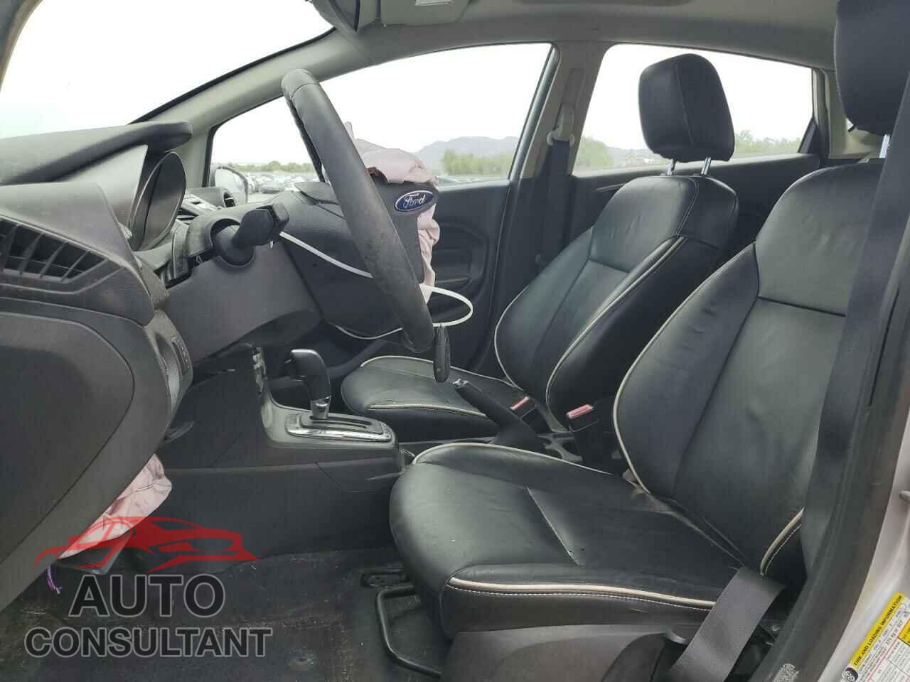 FORD FIESTA 2011 - 3FADP4FJ6BM174052