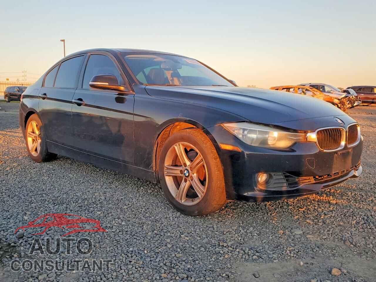 BMW 3 SERIES 2013 - WBA3C1C56DF443867