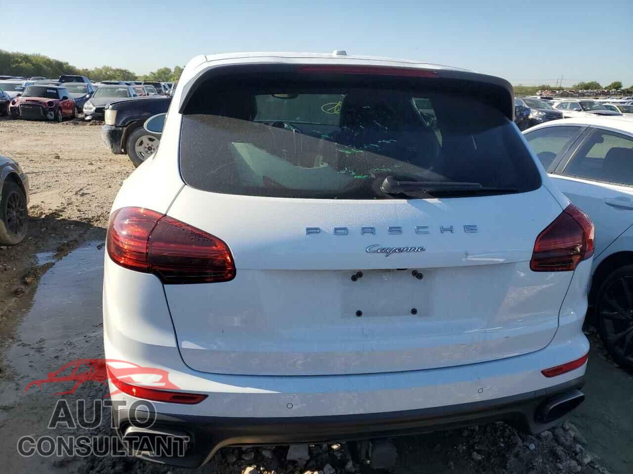 PORSCHE CAYENNE 2018 - WP1AA2A29JKA00371