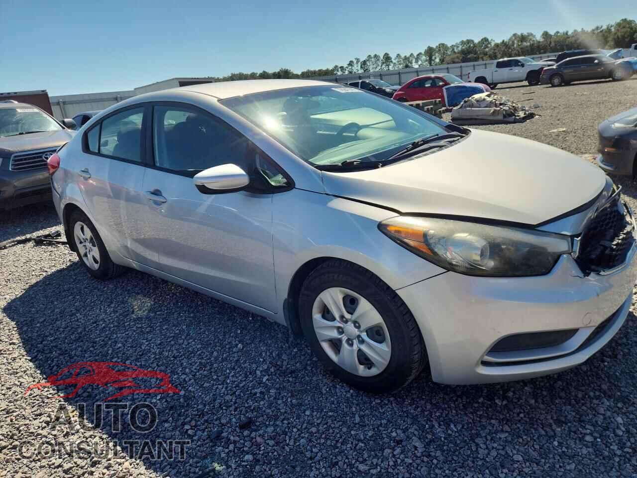 KIA FORTE 2016 - KNAFK4A66G5588107