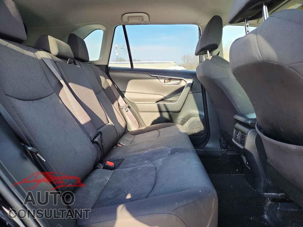 TOYOTA RAV4 2021 - JTMP1RFV4MD070702