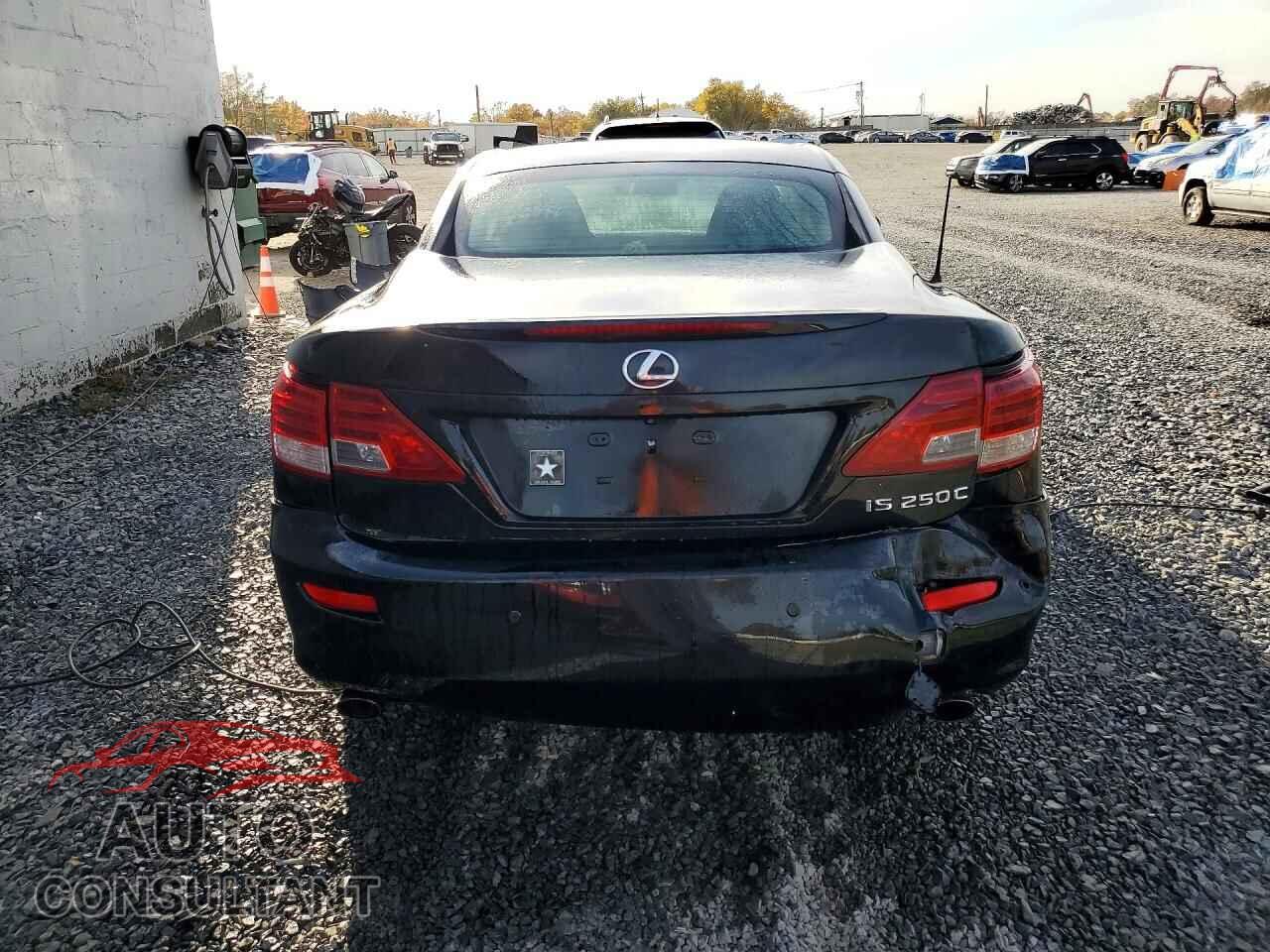 LEXUS IS 2014 - JTHFF2C23E2531379