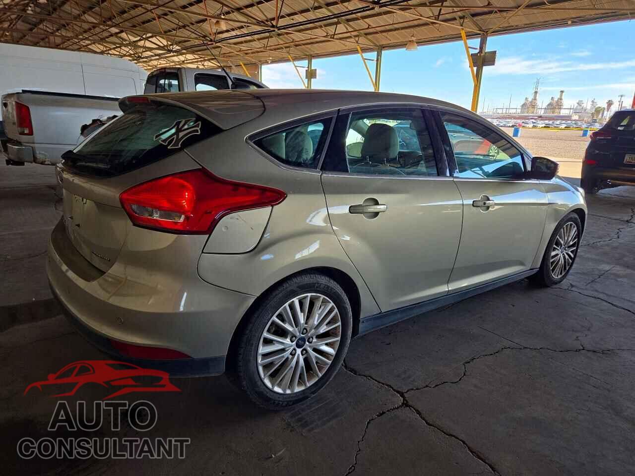 FORD FOCUS 2016 - 1FADP3N26GL307826