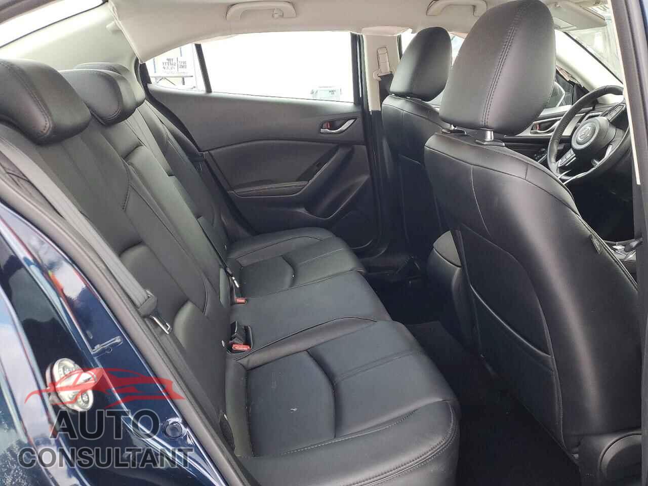 MAZDA 3 2018 - 3MZBN1V32JM191127