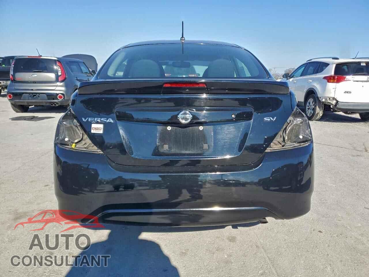 NISSAN VERSA 2017 - 3N1CN7AP3HL908740