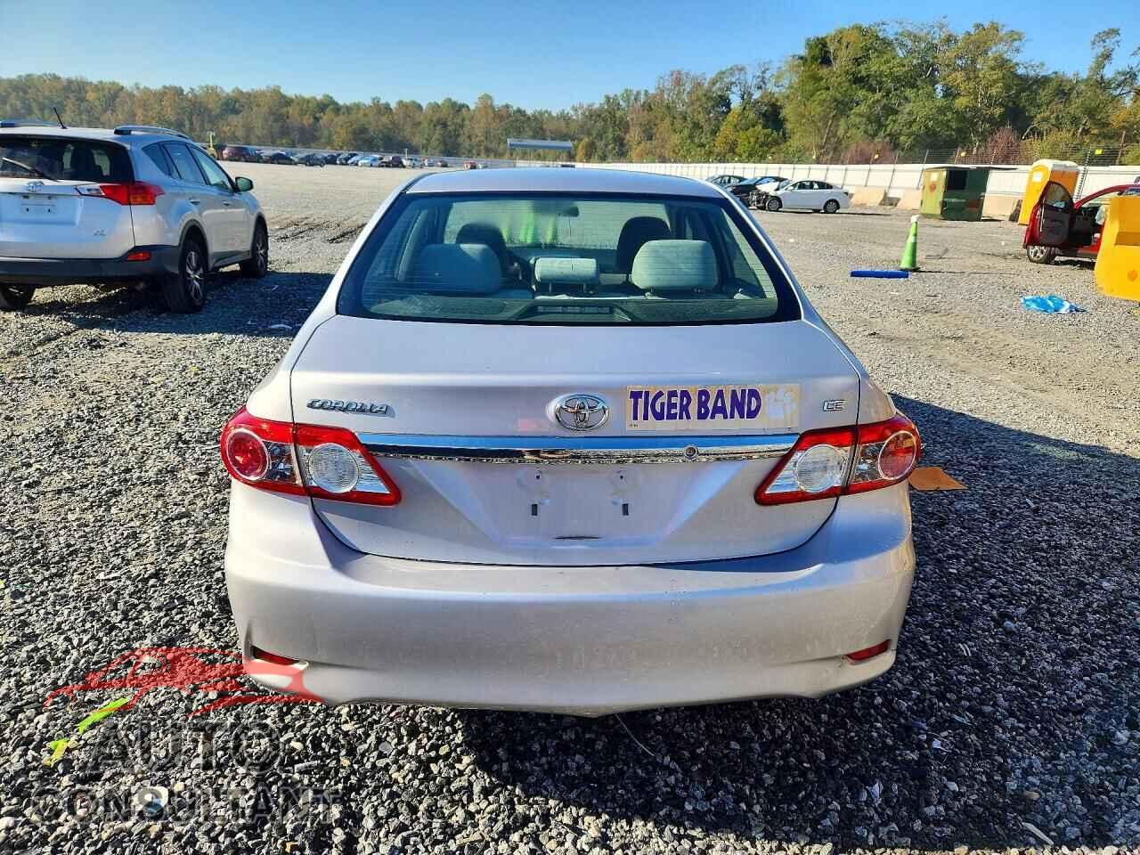 TOYOTA COROLLA 2011 - 2T1BU4EE6BC623186
