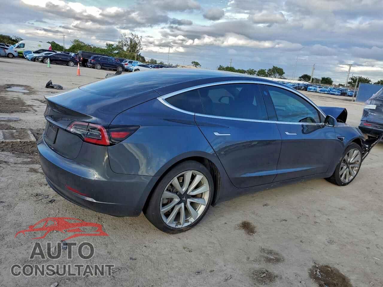 TESLA MODEL 3 2020 - 5YJ3E1EAXLF645752