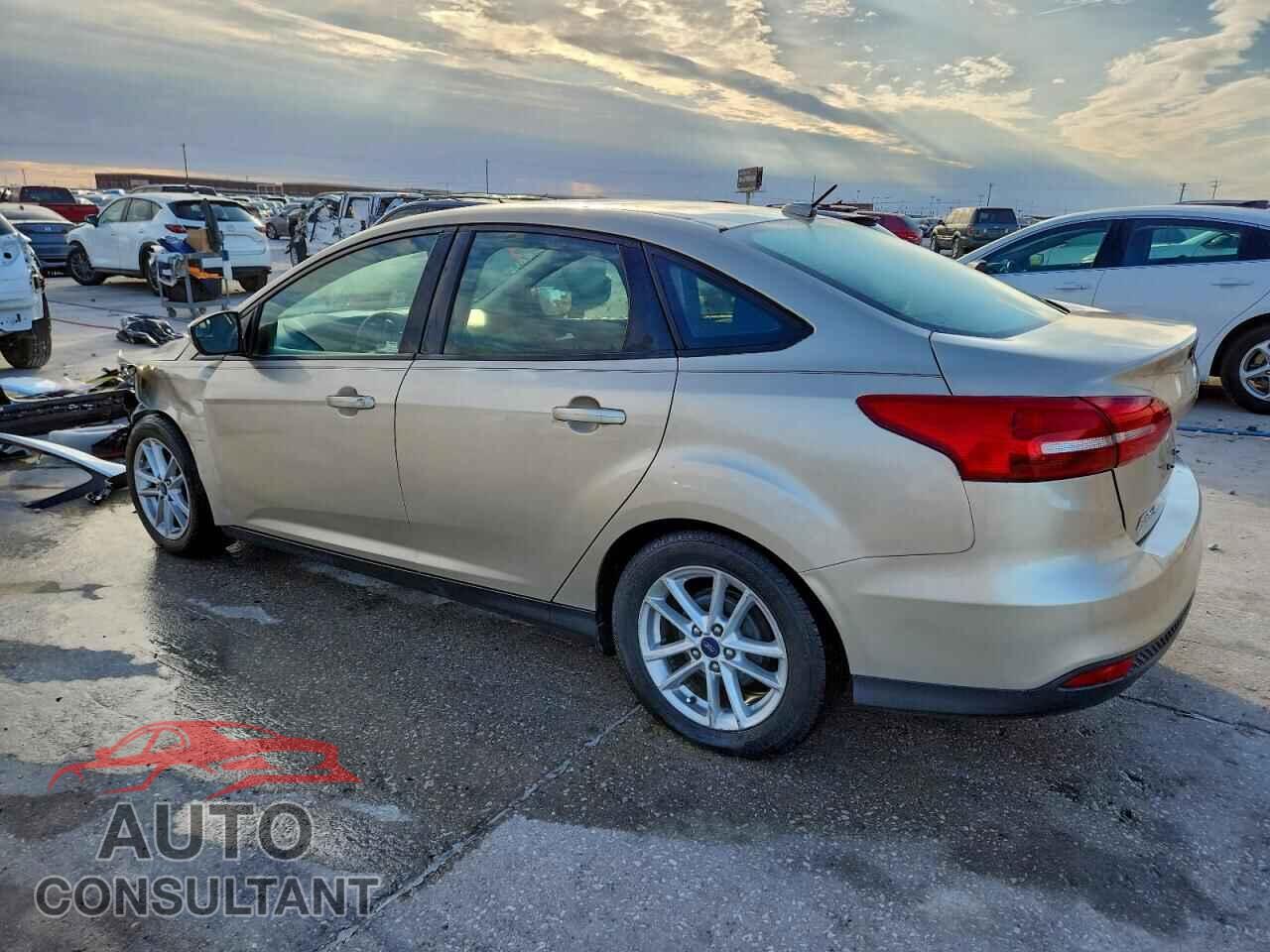 FORD FOCUS 2017 - 1FADP3F23HL205092