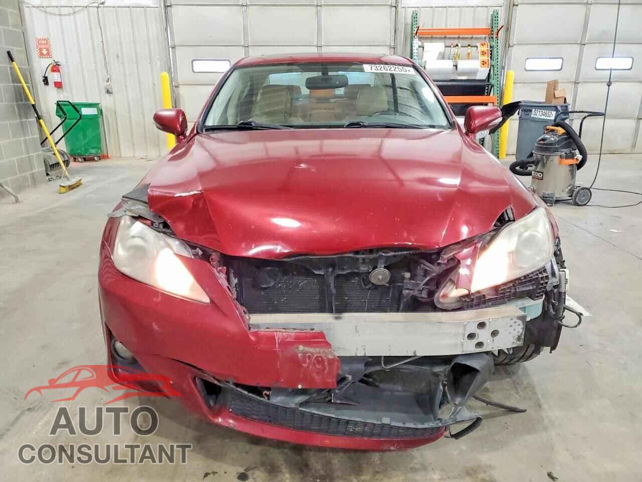 LEXUS IS 2012 - JTHCF5C22C5058154