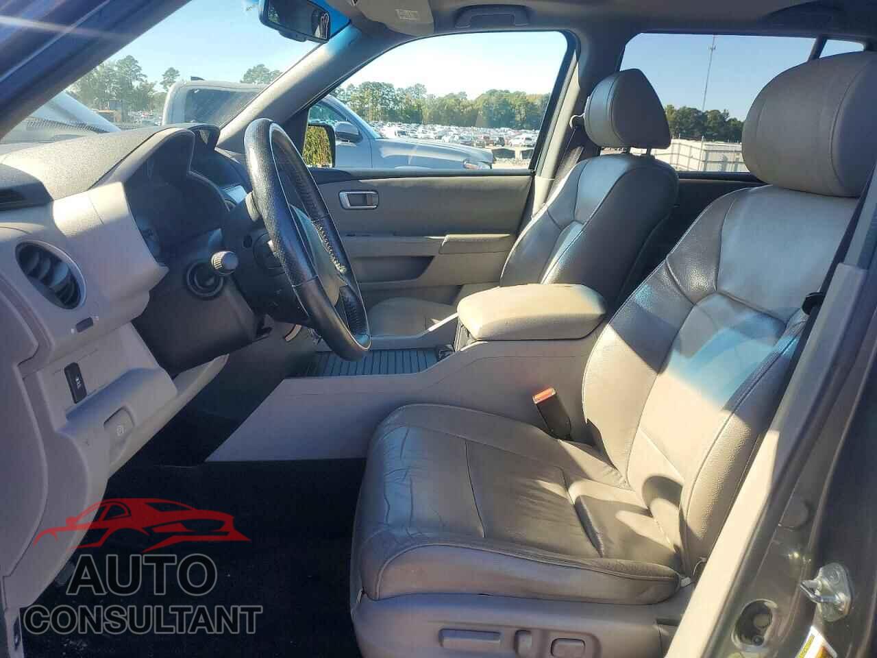 HONDA PILOT 2013 - 5FNYF4H77DB009876
