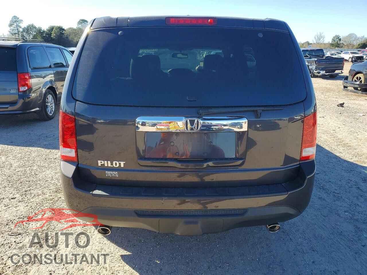 HONDA PILOT 2015 - 5FNYF3H56FB018449