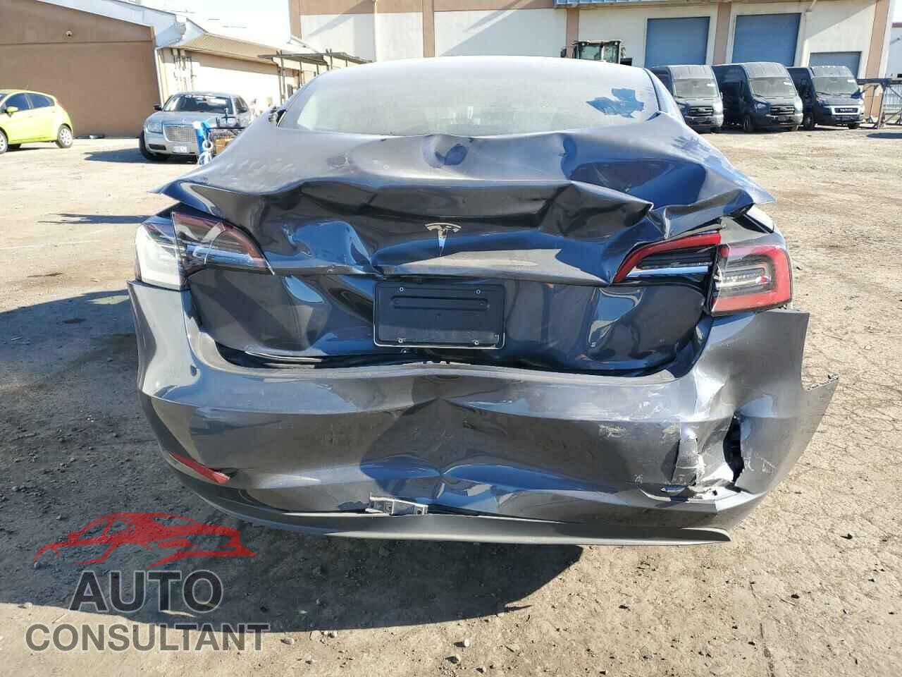 TESLA MODEL 3 2023 - 5YJ3E1EA5PF455959
