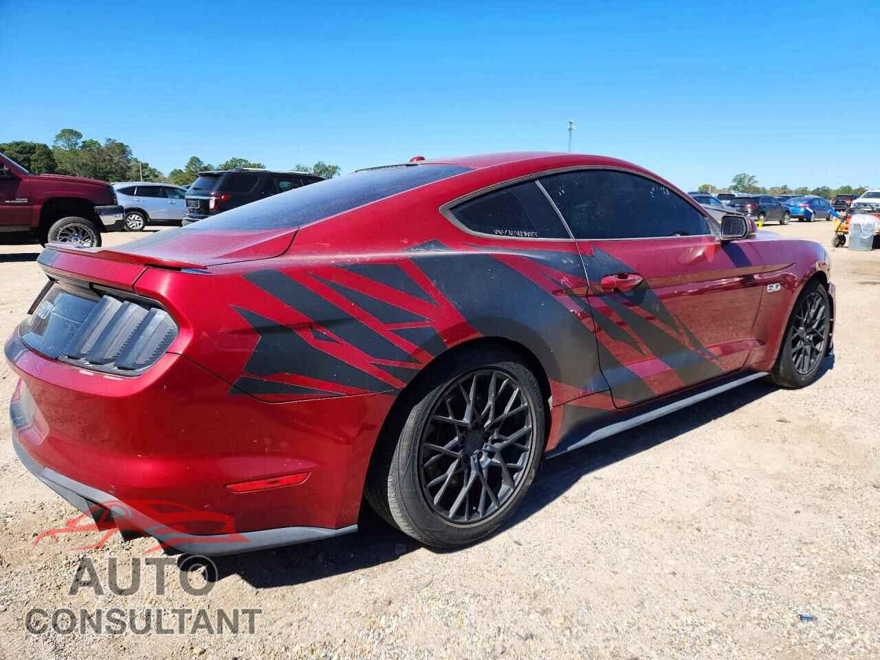 FORD MUSTANG 2018 - 1FA6P8CF3J5118641
