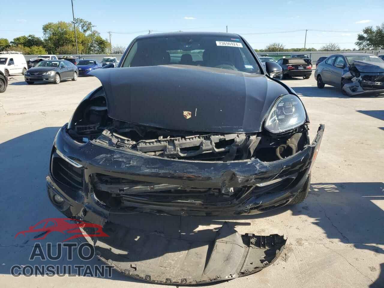 PORSCHE CAYENNE 2018 - WP1AA2A25JKA00836