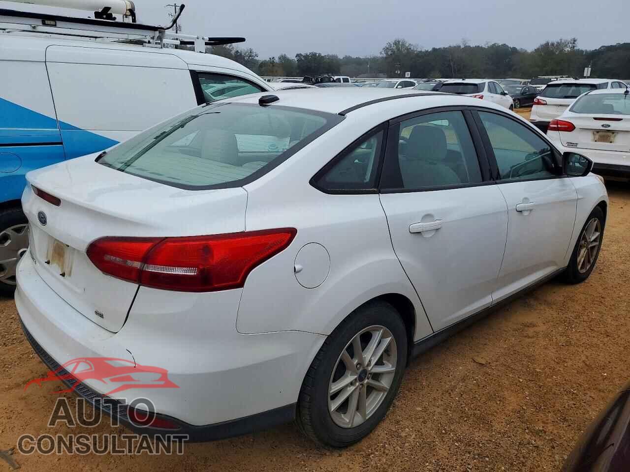 FORD FOCUS 2018 - 1FADP3F27JL324821