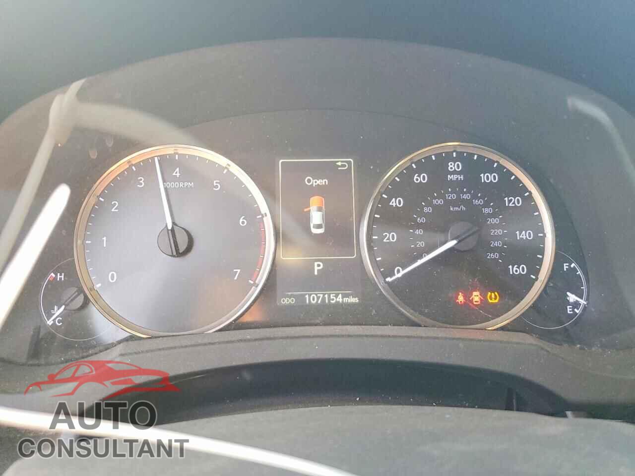 LEXUS IS 2017 - JTHBA1D27H5058837