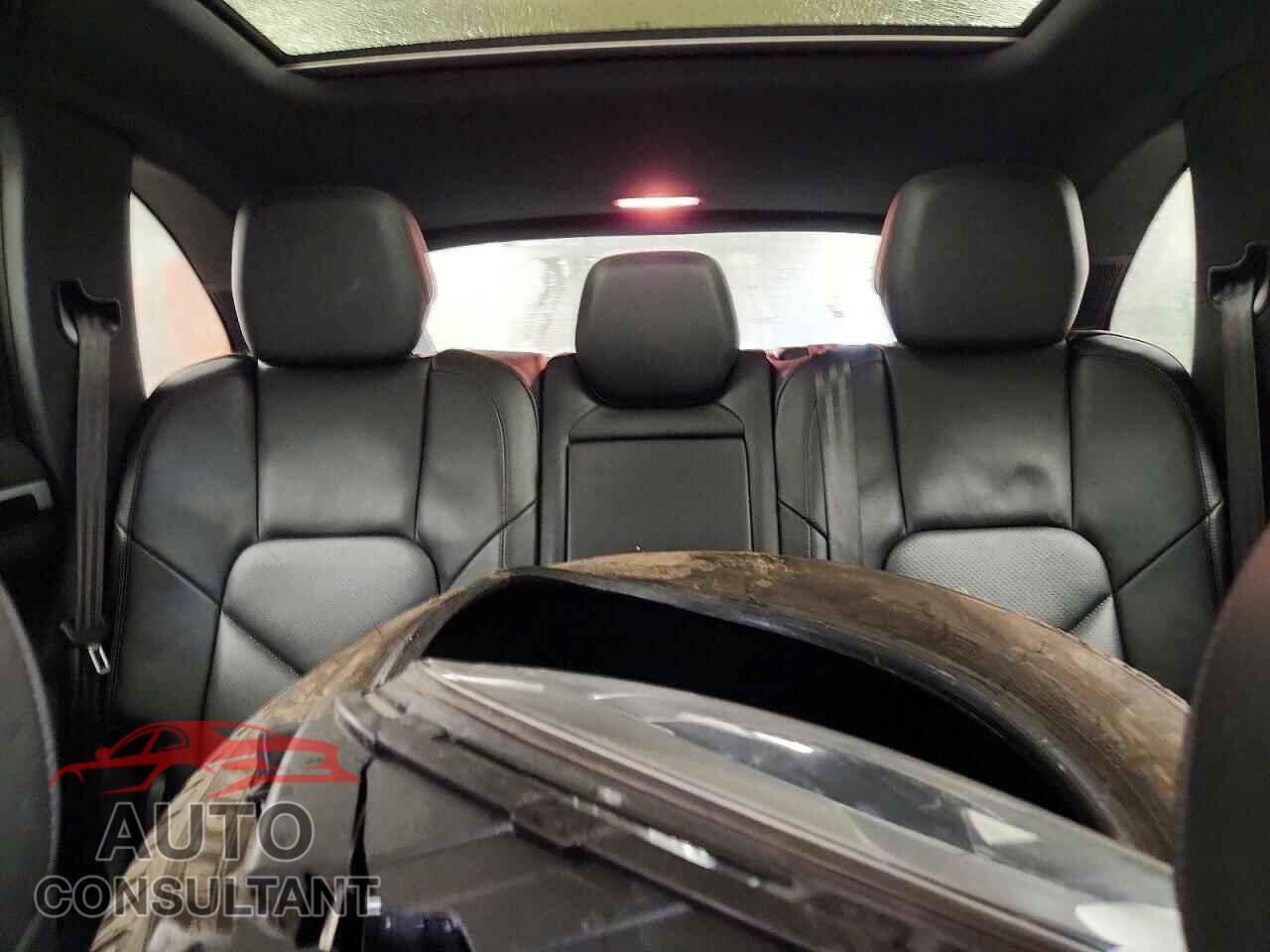 PORSCHE CAYENNE 2013 - WP1AA2A25DLA08823