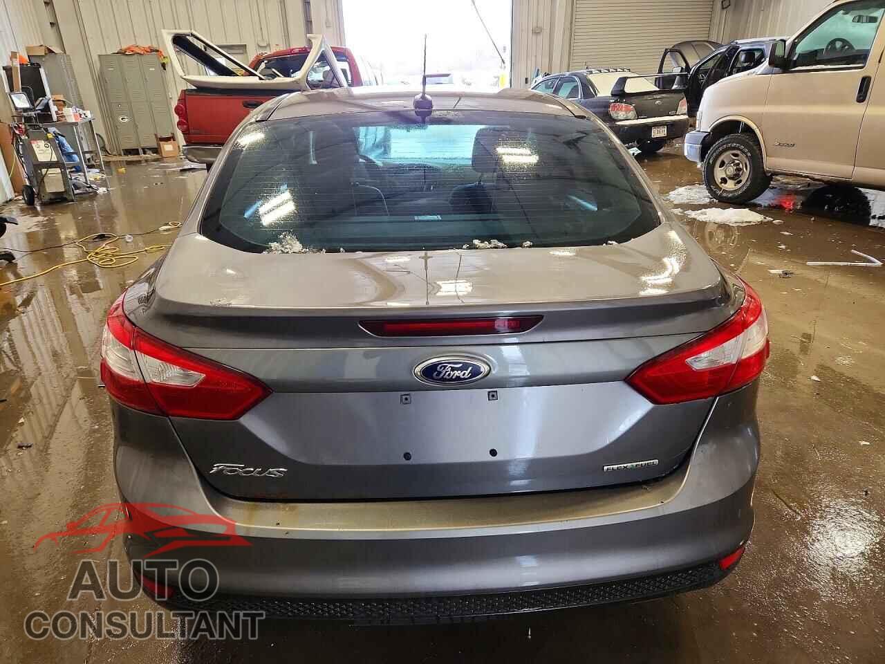 FORD FOCUS 2014 - 1FADP3E25EL131493